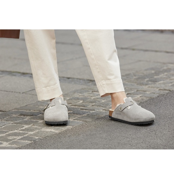 BIRKENSTOCK Boston Genuine Shearling Lined Clog in Stone Coin Suede Size 7-7.5US - Picture 12 of 16